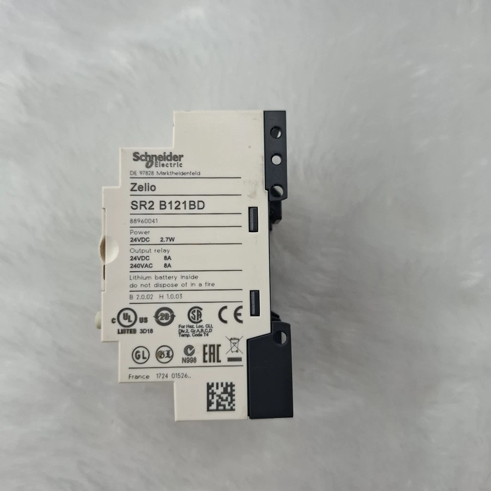 Used Schneider Zelio SR2 B121BD 24VDC Logic Relay SR2B121BD Fast Ship